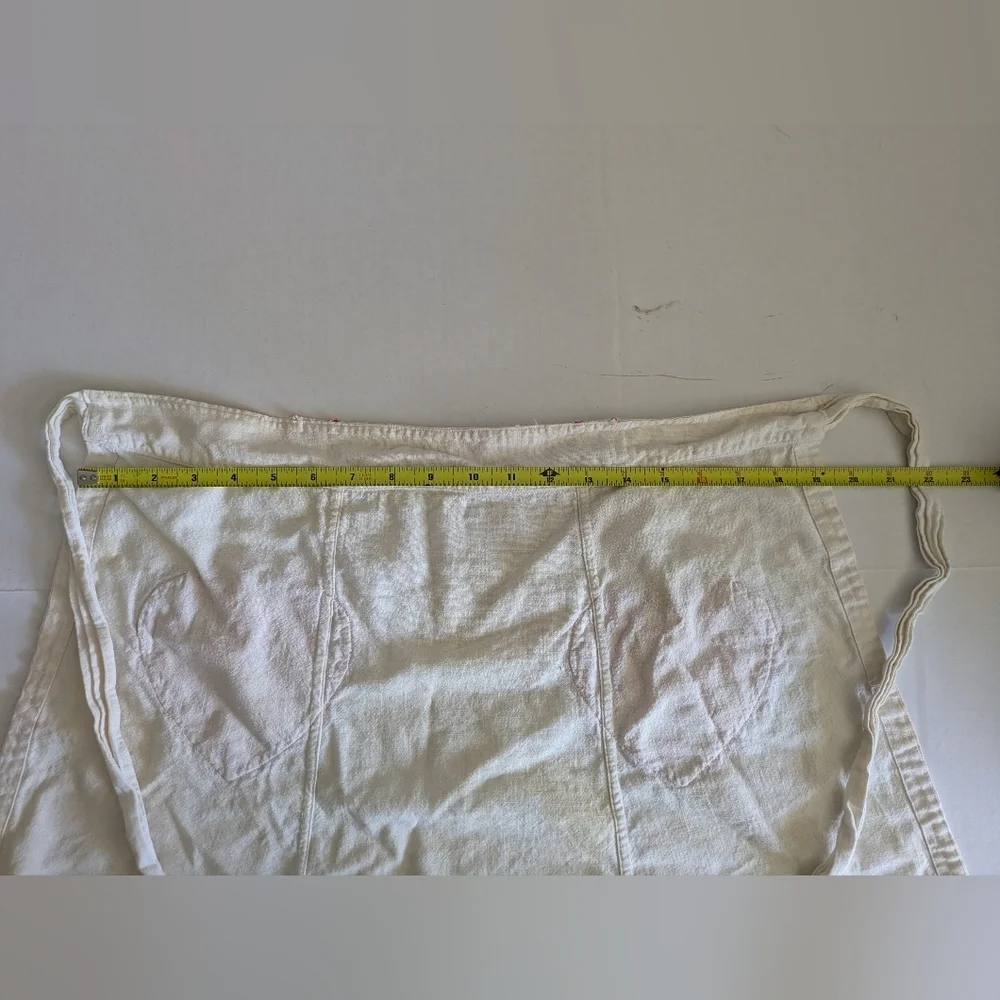 Vintage half apron with pockets